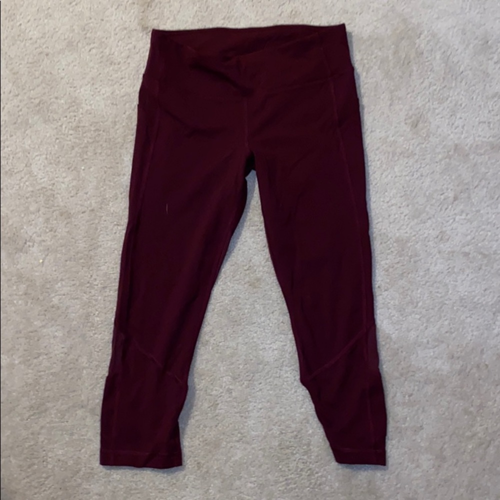 lululemon burgundy cropped leggings